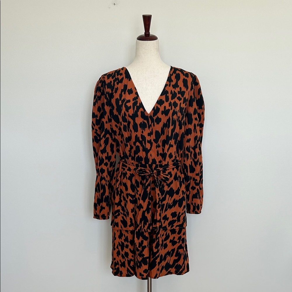 bebe Leopard Print Long Sleeve‎ Dress